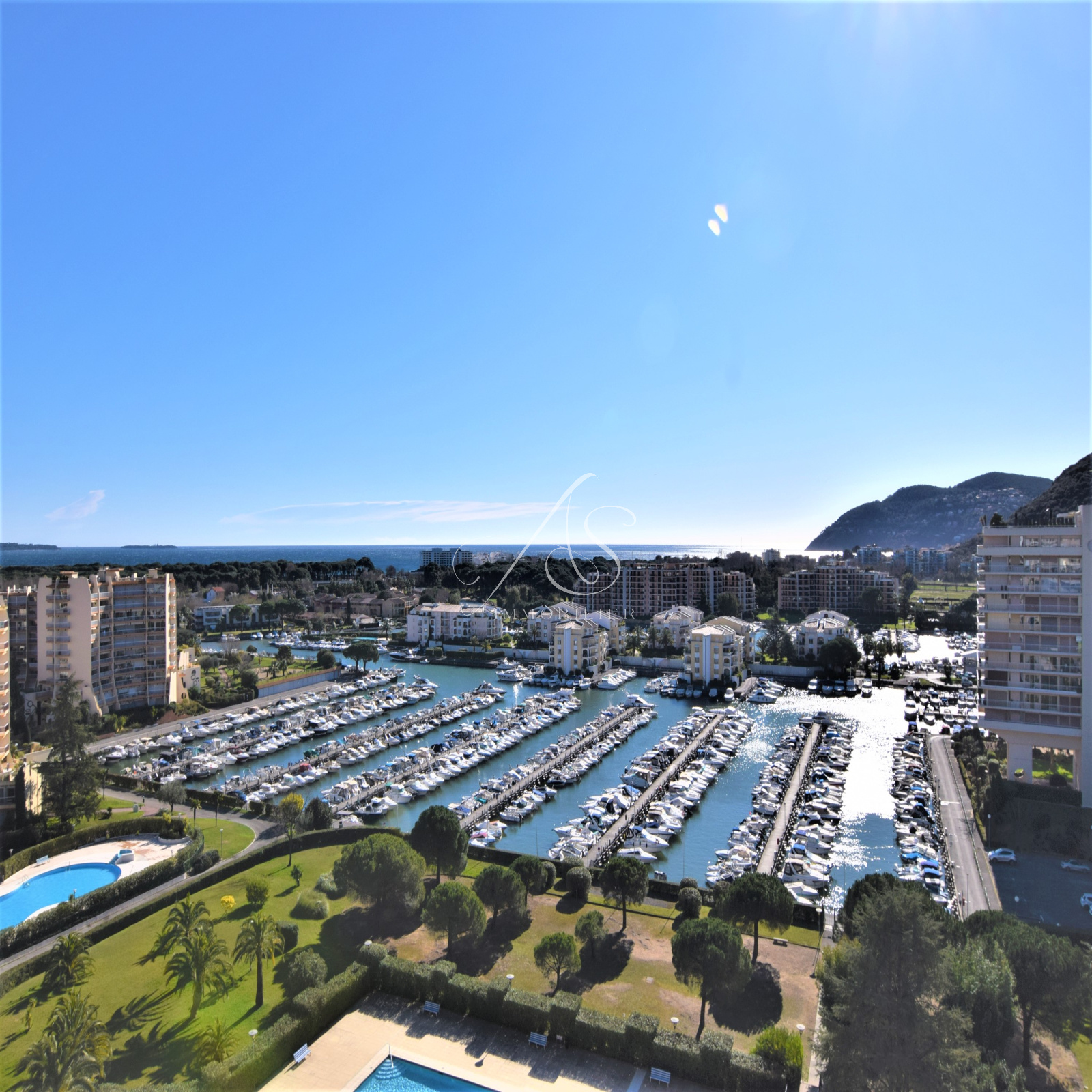 vente CannesMarina Mandelieu La Napoule Penthouse 130 m² vue mer